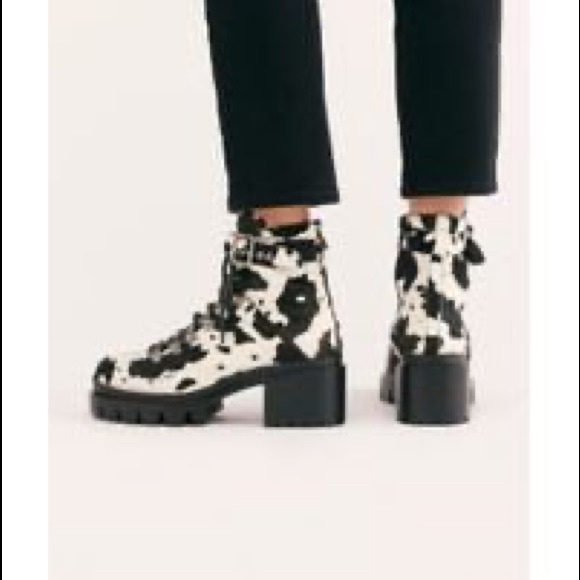 Free People Jeffrey Campbell Printed Check Lace Up Boot Color Cow Size 6.5 - Picture 3 of 3